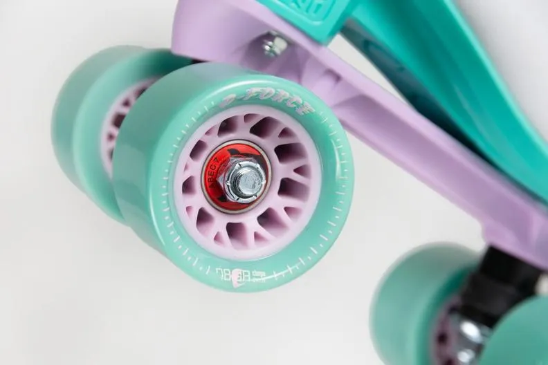 Chaya Melrose White/Teal Roller Skates