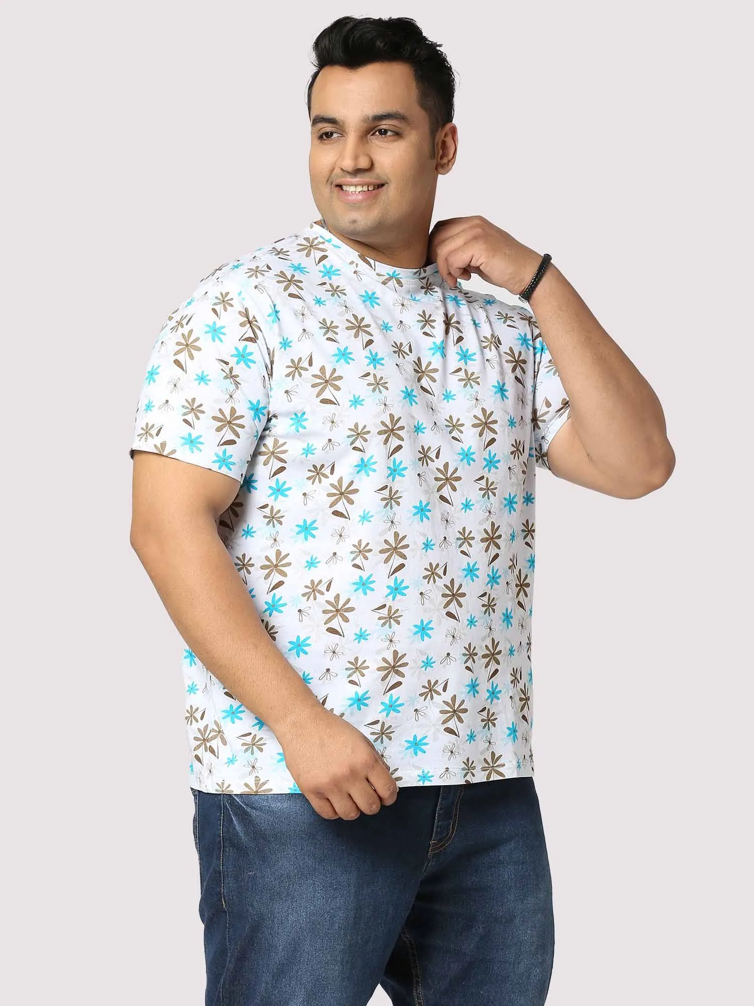 Guniaa 'Buddy' Digital Printed Half-Sleeves T-Shirt