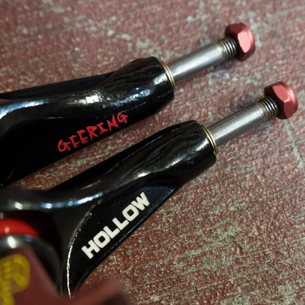 Hollow Breanna Geering 149 Black/Red Skateboard Trucks