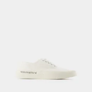 Lace-Up Sneakers in White Canvas