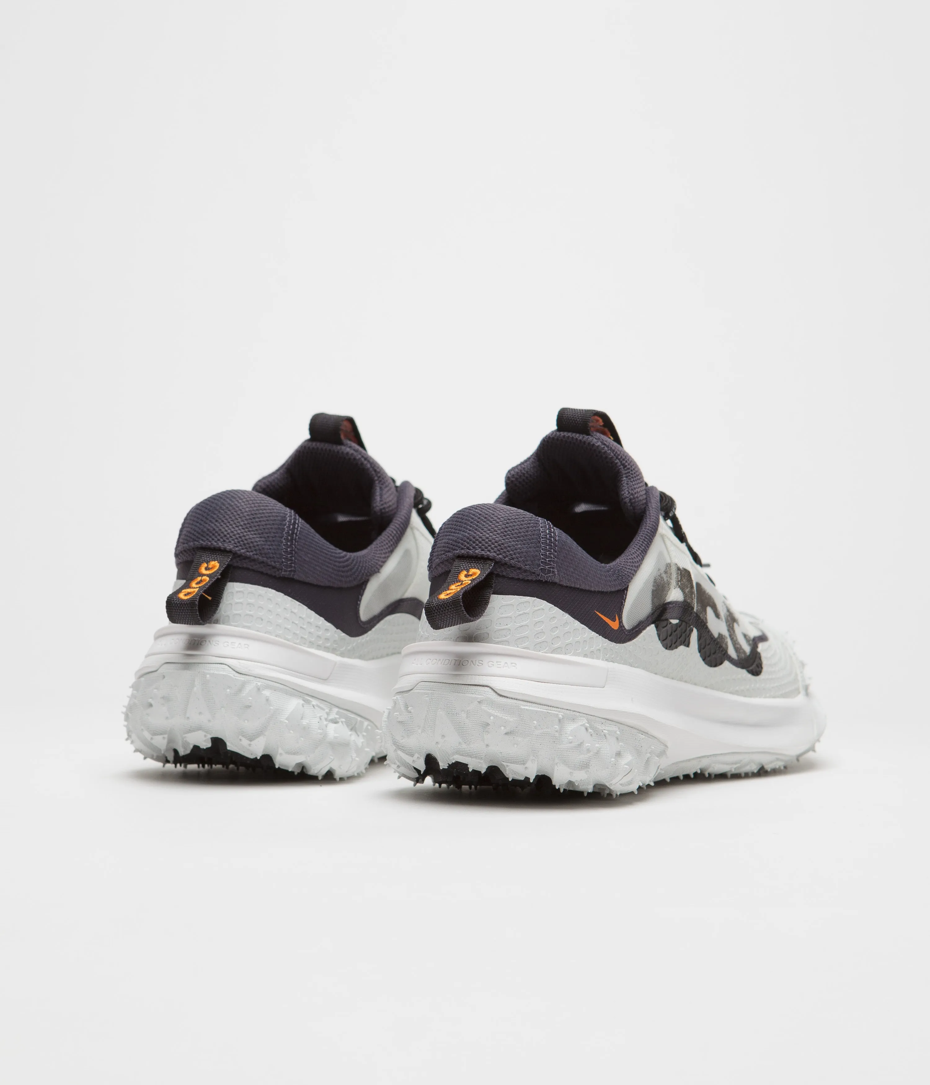 Nike ACG Mountain Fly 2 Low Shoes - Gridiron / Black - Summit White - Summit White