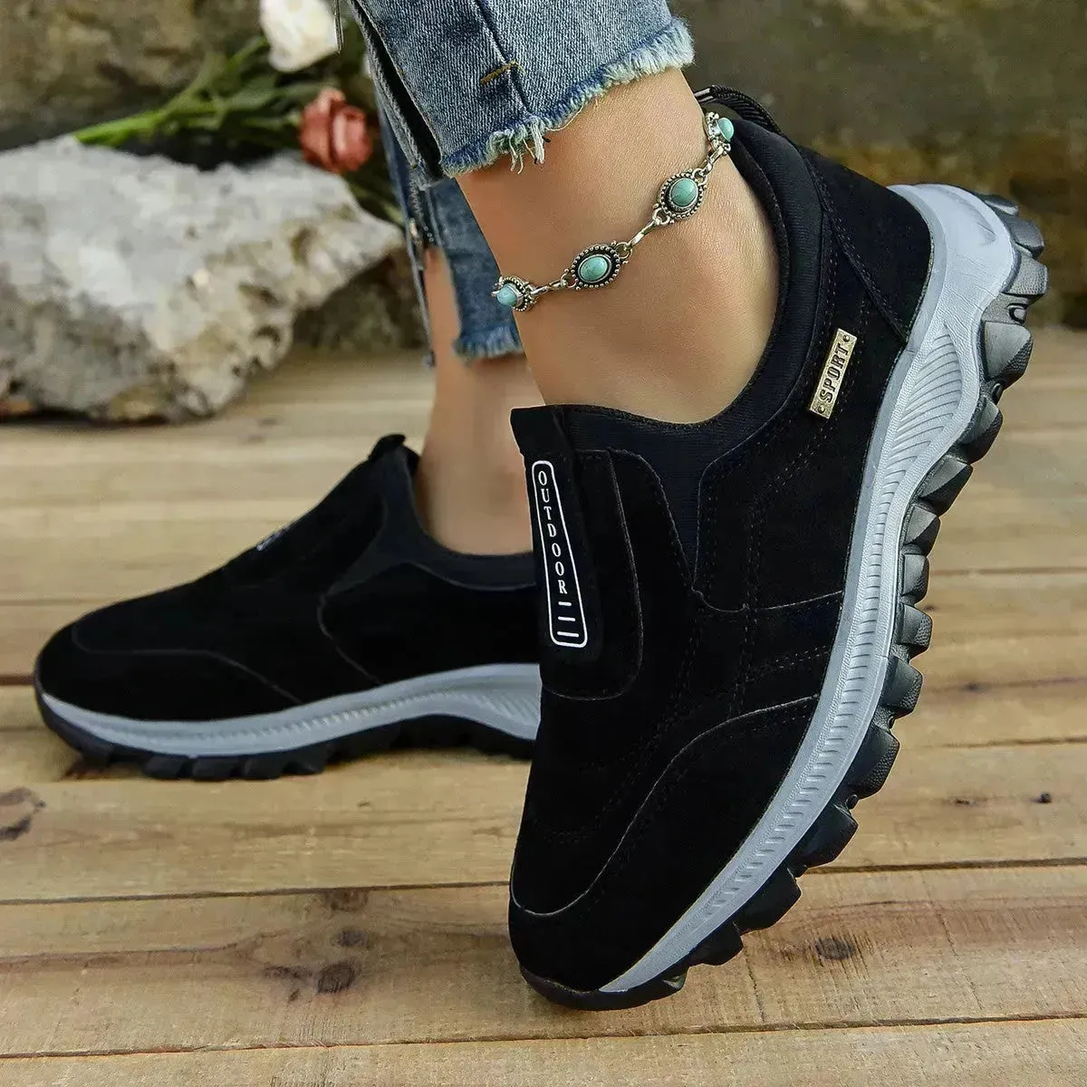 Outdoor Slip-on Sports Shoes Comfortable Walking Running Platform Sneakers for Women