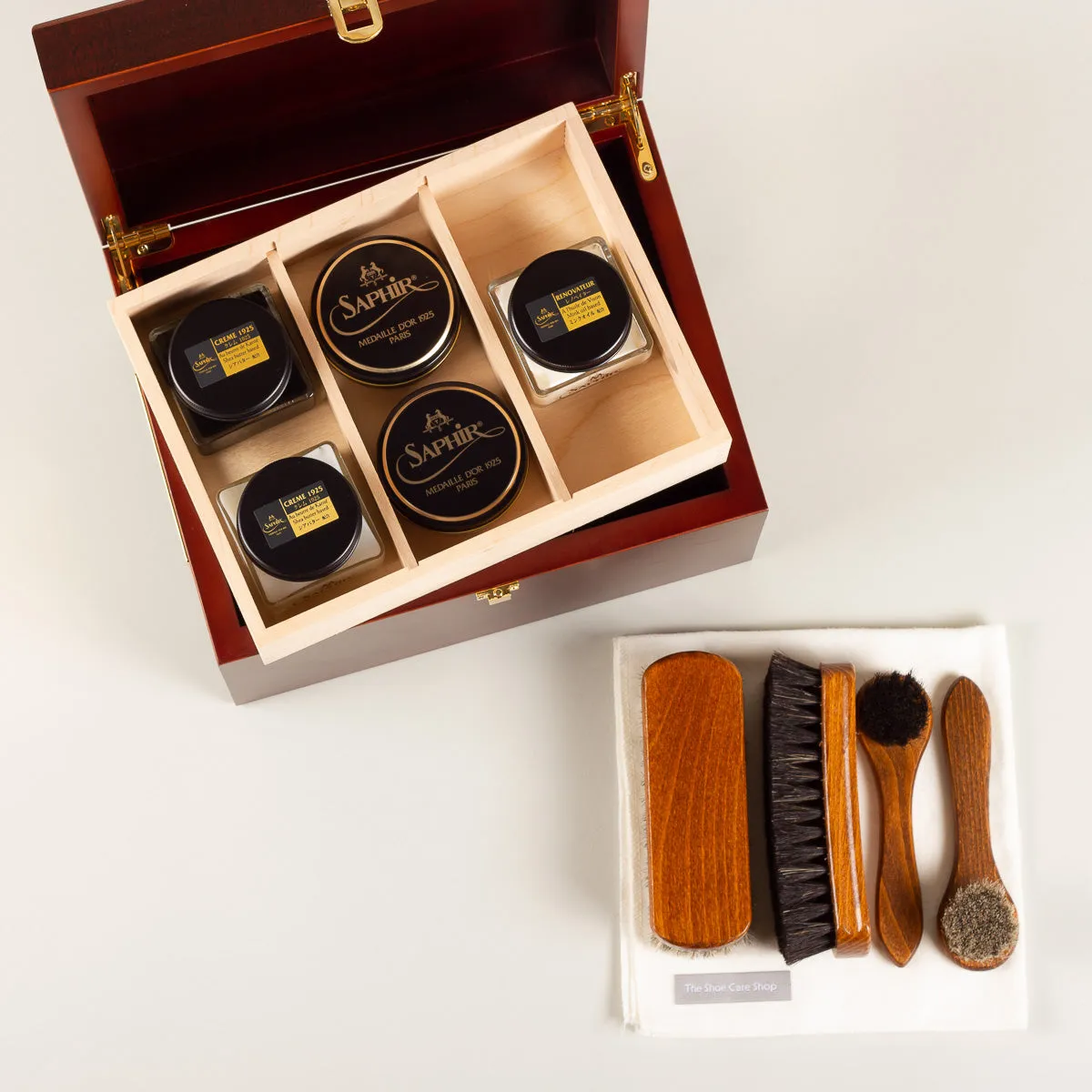 Shoe care valet Saphir Deluxe - cherrywood