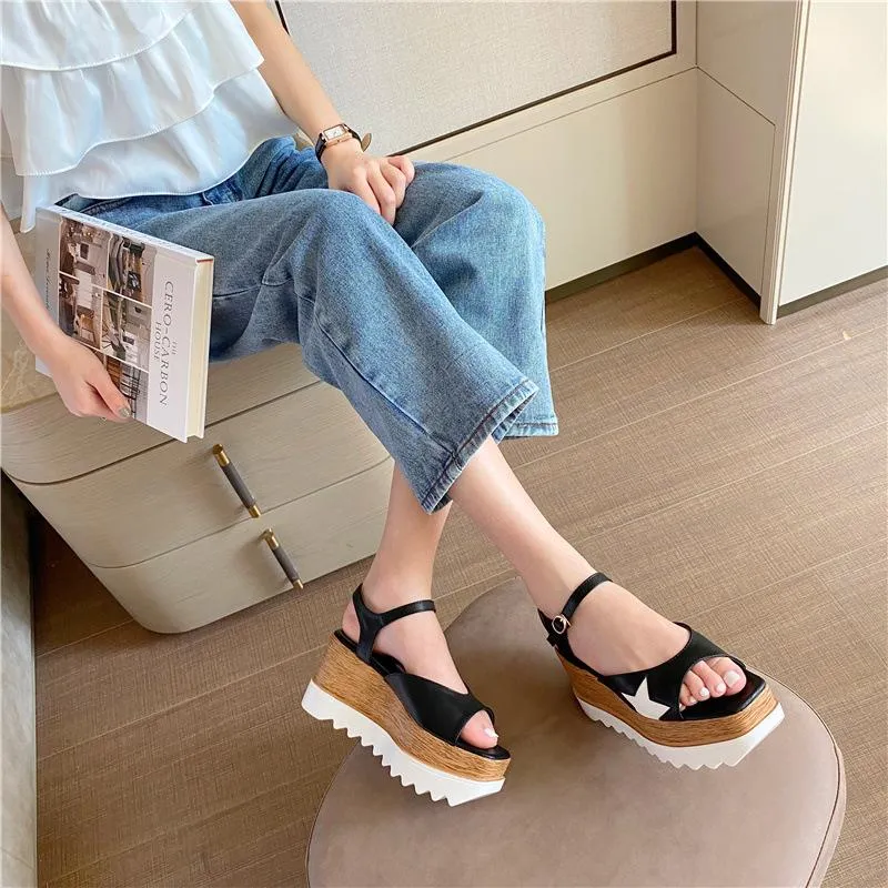 Slope Heel Star Buckle Sandals