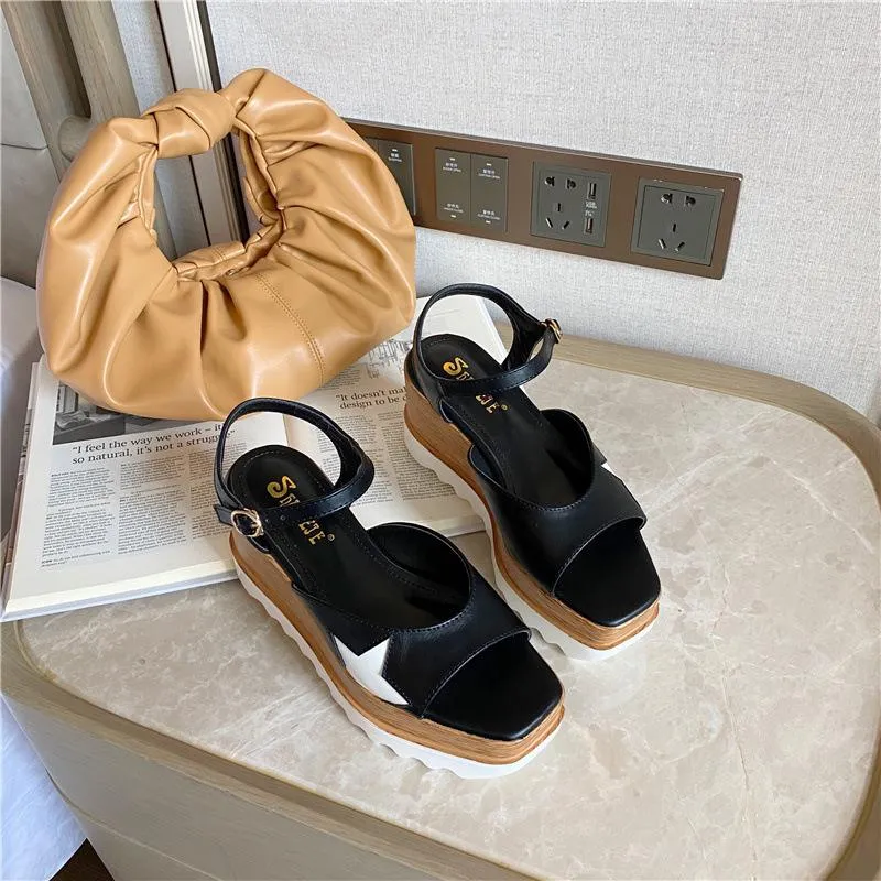 Slope Heel Star Buckle Sandals