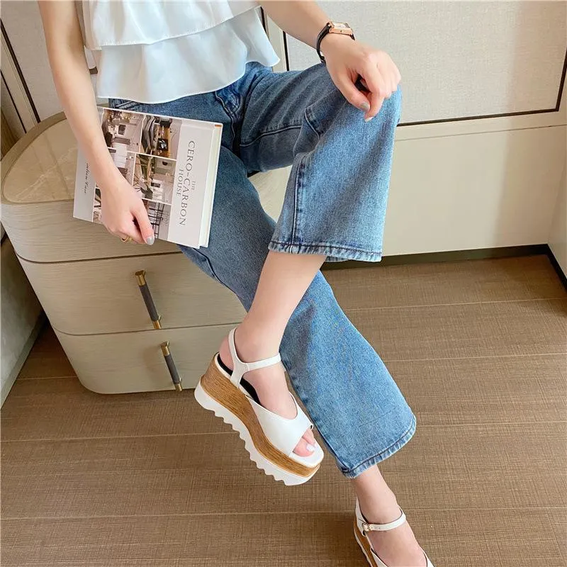 Slope Heel Star Buckle Sandals